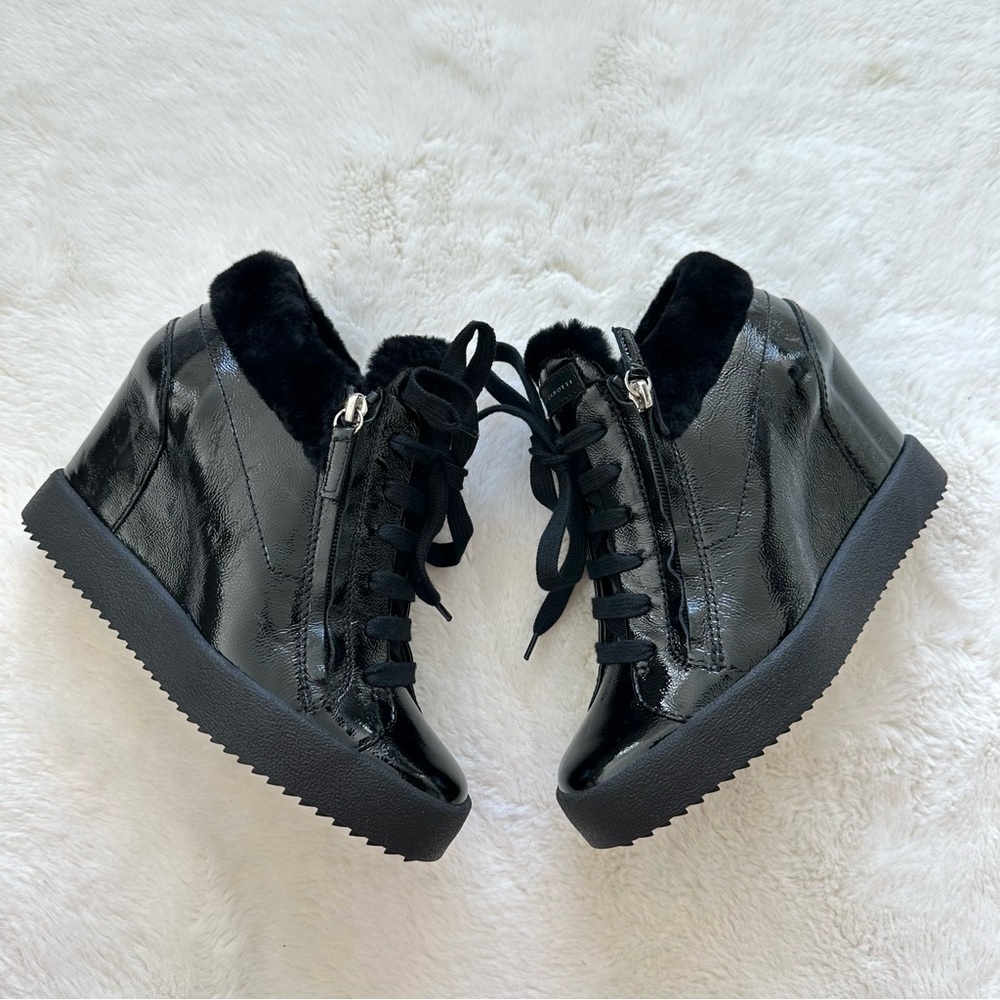 NEW!!! Giuseppe Zanotti women platform boots with natural fur size 39 EU